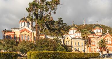 Абхазия: Гагры, Новый Афон, Рица, Лыхны.